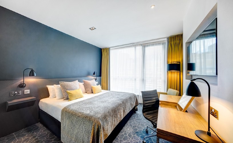 Double bedroom at Apex City of Bath Hotel